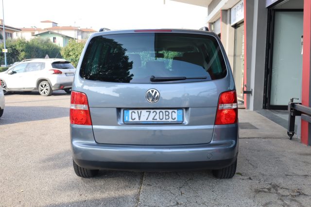VOLKSWAGEN Touran usata, con Chiusura centralizzata