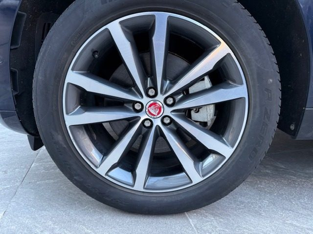 JAGUAR F-Pace usata, con Bracciolo