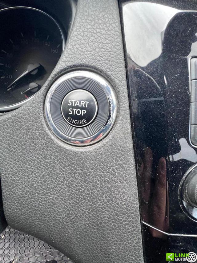 NISSAN Qashqai usata, con USB