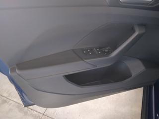 VOLKSWAGEN T-Cross usata, con Autoradio