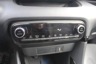 TOYOTA Yaris usata, con Sedile posteriore sdoppiato