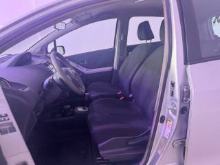 TOYOTA Yaris usata 3