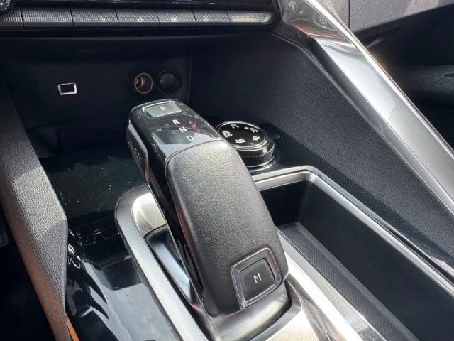 PEUGEOT 5008 usata, con Fendinebbia