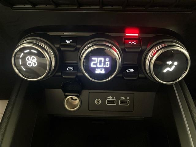 RENAULT Clio usata, con Hill holder