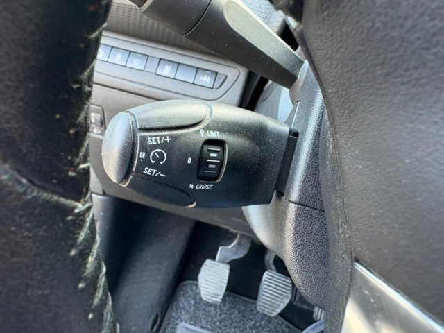 PEUGEOT 2008 usata, con Cruise Control
