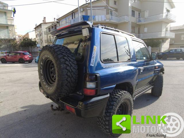 MITSUBISHI Pajero usata, con Airbag