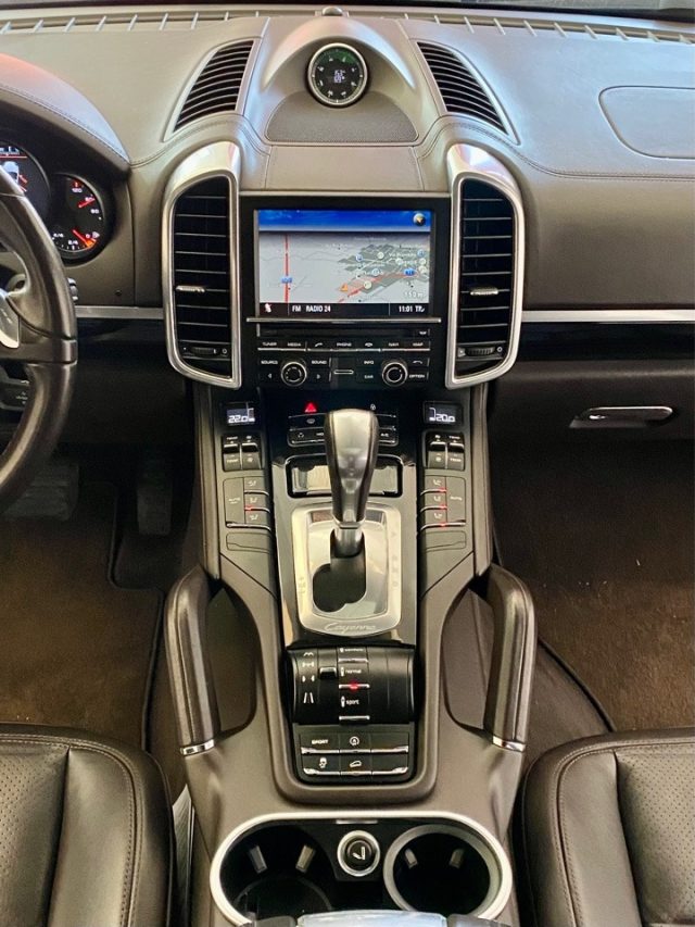 PORSCHE Cayenne usata, con Cerchi in lega
