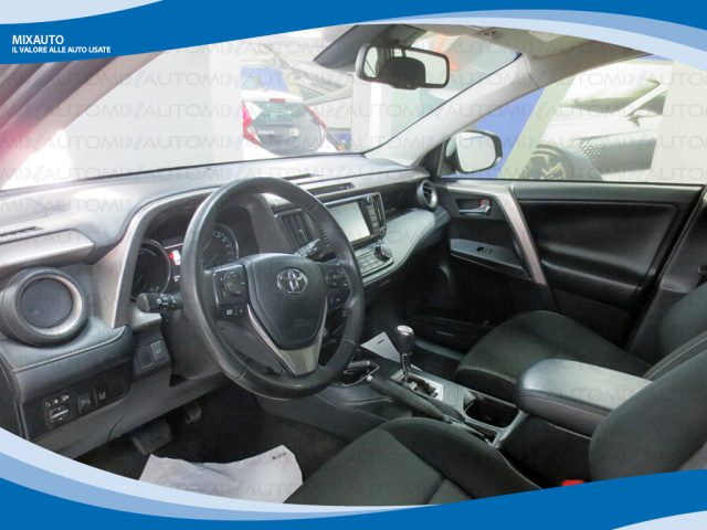 TOYOTA RAV 4 usata, con Airbag laterali