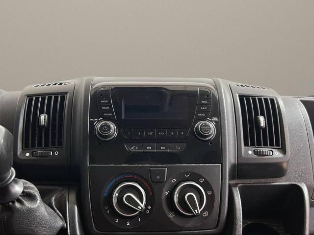 PEUGEOT Boxer usata, con Volante multifunzione