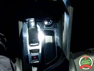 PEUGEOT 3008 usata, con USB