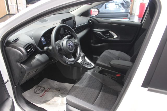 TOYOTA Yaris usata, con Bracciolo