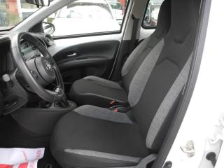 TOYOTA Aygo X usata, con Park Distance Control