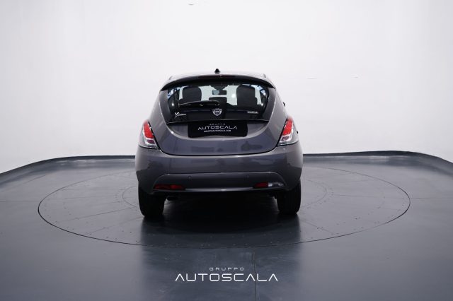 LANCIA Ypsilon usata, con Autoradio