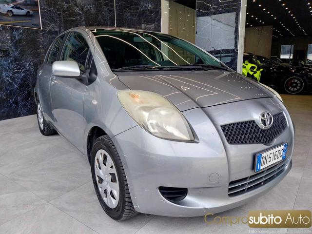 TOYOTA Yaris usata, con Airbag