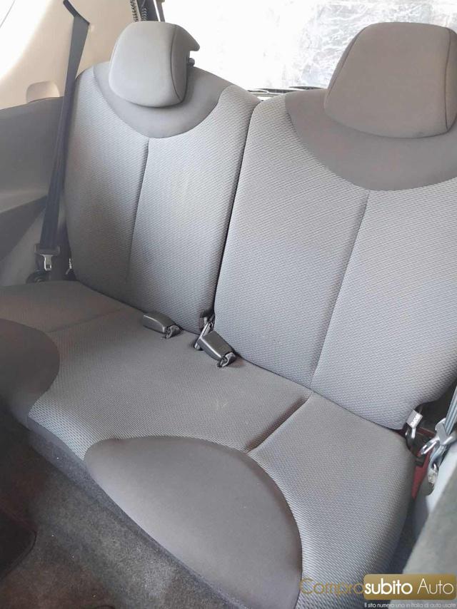TOYOTA Aygo usata 13