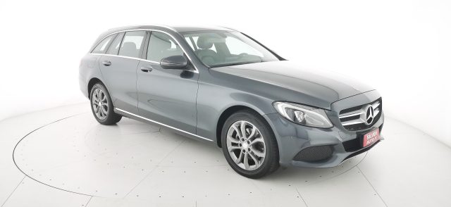 MERCEDES-BENZ C 200 usata, con Leve al volante