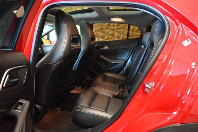 MERCEDES-BENZ GLA 200 usata 25