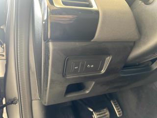 LAND ROVER Discovery usata, con Sensori di parcheggio posteriori