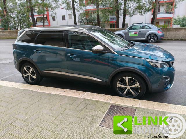 PEUGEOT 5008 usata, con Fari direzionali