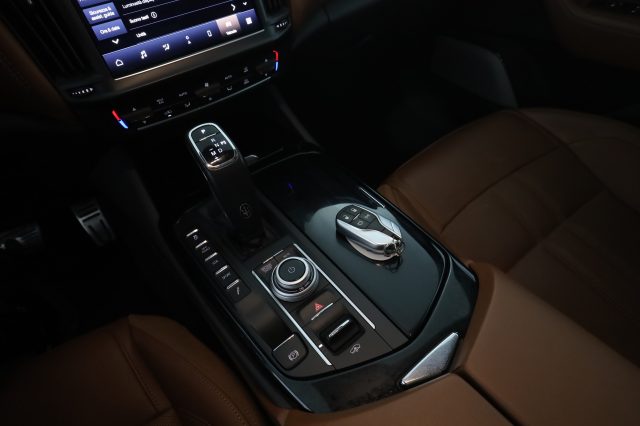 MASERATI Levante usata 13
