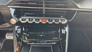 PEUGEOT 2008 usata, con USB