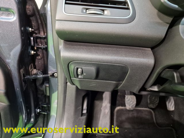 RENAULT Megane usata, con Sedile posteriore sdoppiato