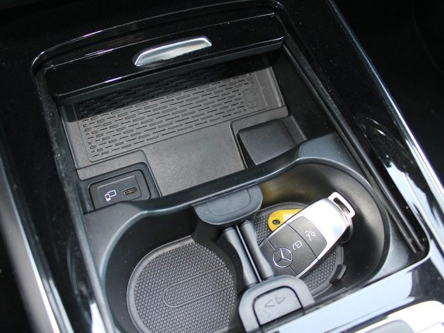 MERCEDES-BENZ B 180 usata, con Sensore di pioggia