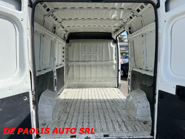 PEUGEOT Boxer usata, con Bracciolo