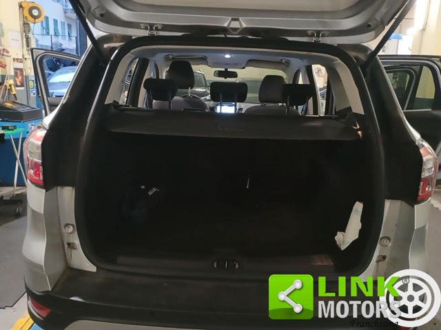 FORD Kuga usata, con Autoradio digitale