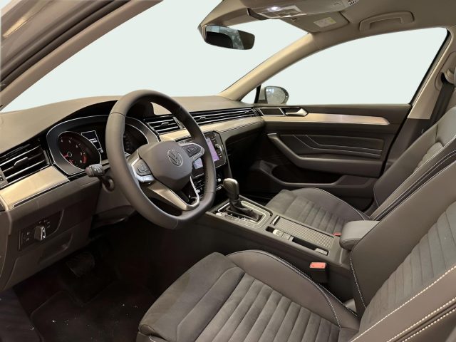 VOLKSWAGEN Passat Variant usata, con Sistema di navigazione