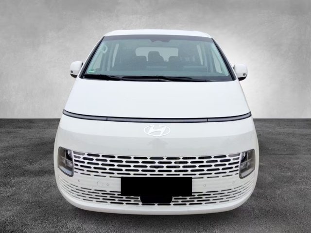 HYUNDAI Staria usata, con Airbag