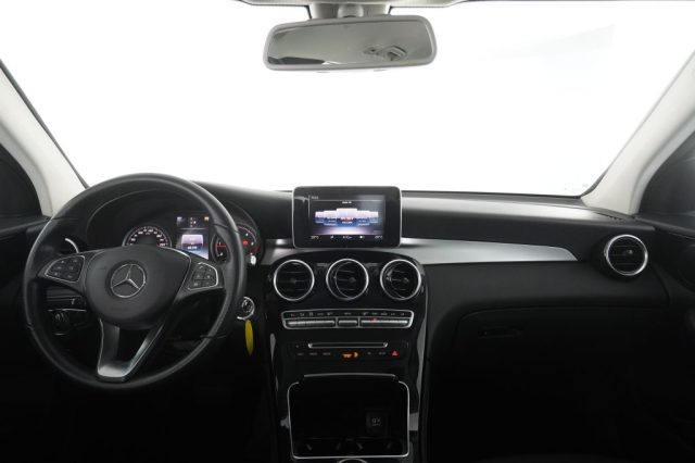 MERCEDES-BENZ GLC 220 usata 10