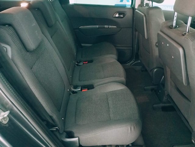 PEUGEOT 5008 usata, con Bluetooth