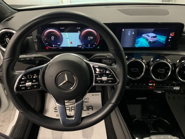 MERCEDES-BENZ A 180 usata, con Fari LED