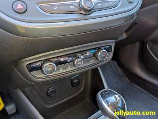 OPEL Crossland X usata, con Volante in pelle