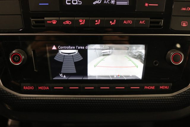 VOLKSWAGEN up! usata 24