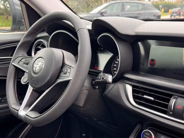 ALFA ROMEO Stelvio usata, con Luci diurne LED