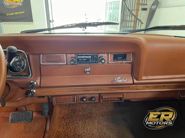 JEEP Wagoneer usata 32