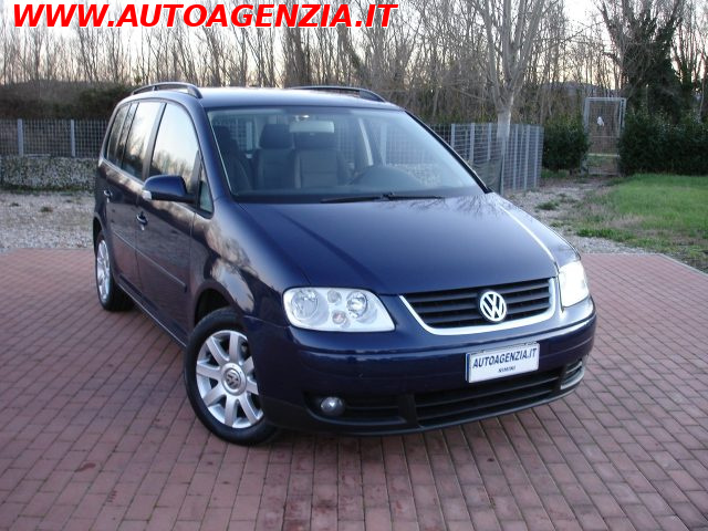 VOLKSWAGEN Touran usata 0