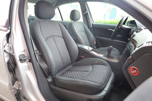 MERCEDES-BENZ E 220 usata 54