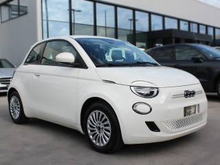 FIAT 500e Berlina 23,65 kWh Action