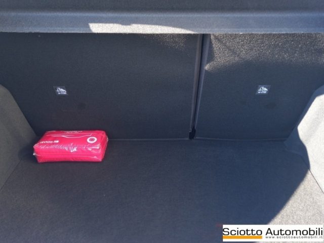 OPEL Corsa usata, con Autoradio digitale