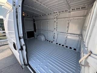 PEUGEOT Boxer usata, con Servosterzo