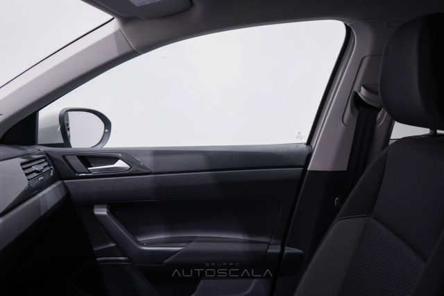 VOLKSWAGEN Taigo usata, con Autoradio digitale