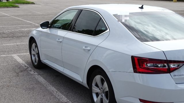 SKODA Superb usata, con Frenata d