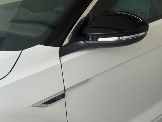 VOLKSWAGEN T-Roc usata, con Specchietti laterali elettrici