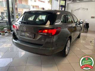 OPEL Astra usata, con Sensori di parcheggio posteriori