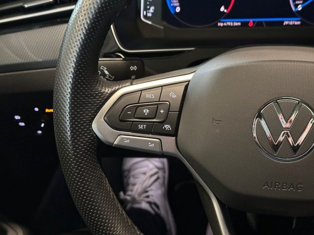 VOLKSWAGEN Passat usata, con Park Distance Control