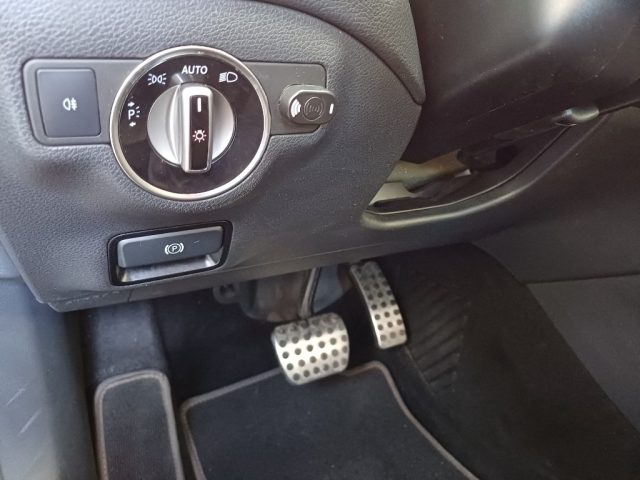 MERCEDES-BENZ CLA 200 usata, con USB