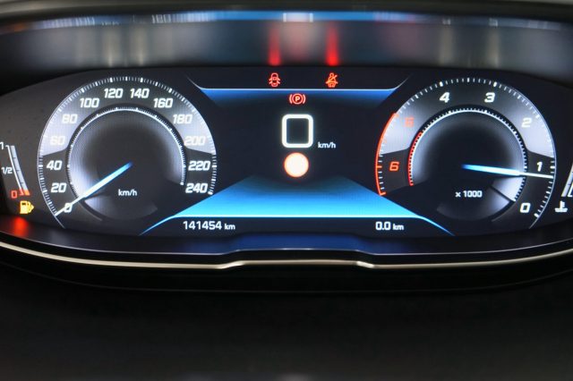 PEUGEOT 3008 usata, con Autoradio digitale